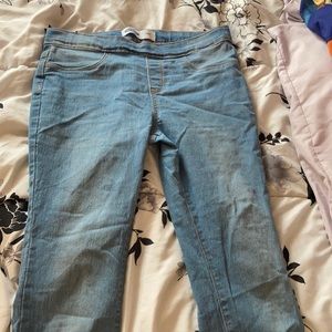 Skinny jeans with no zipper👖